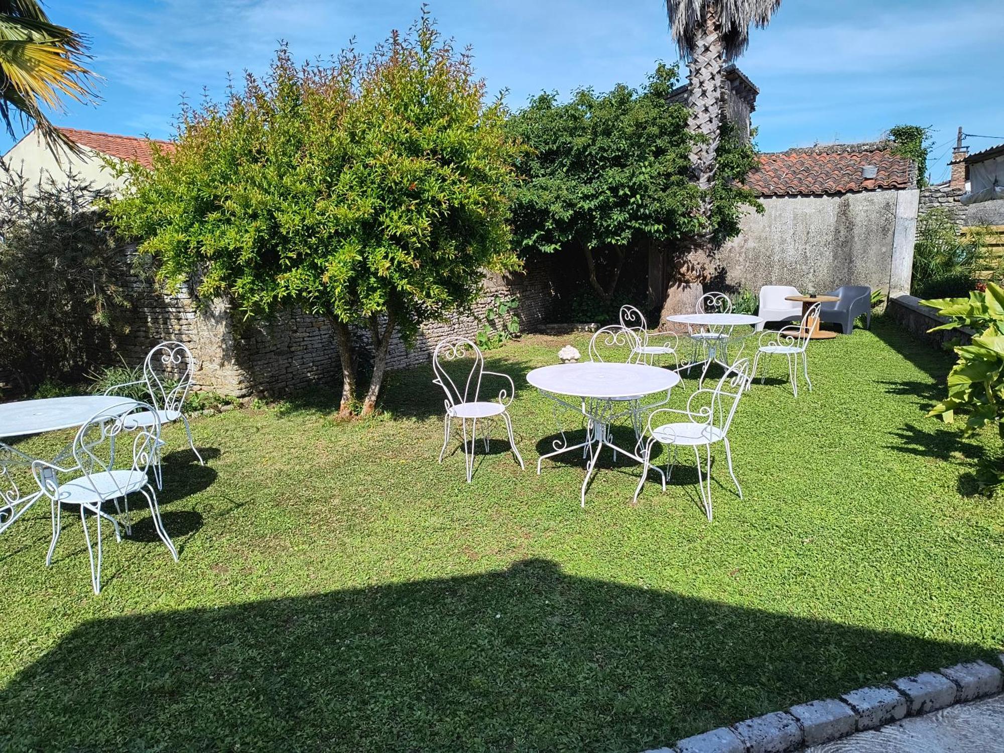 La Marie Galante Appart'Hotel Saint-Georges-d'Oleron Esterno foto
